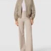 Marc O'Polo Blouson Mit Label-Details - Taupe -Damenbekleidungsgeschäft 60p50di86h84ahhm61736gim9h558ci584rjgdij8l34ih1j6d64ahplaoq58kii8t3kmjiea10kkhaca93j4dpm6oo3cdhmcli34phk70pjiohh74om8or1c9gjcdpk68s3gd8