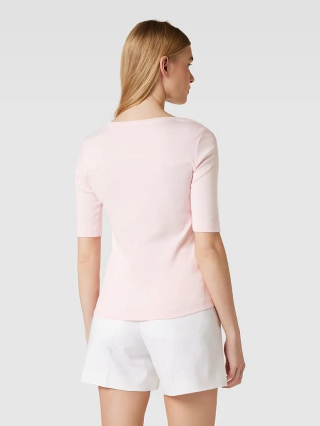 Christian Berg Woman T-Shirt Mit Geripptem Rundhalsausschnitt - Hellrosa 7 Christian Berg Woman T-Shirt Mit Geripptem Rundhalsausschnitt - Hellrosa – Bild 5