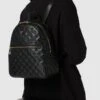 Guess Rucksack Mit Label-Print Modell 'VIKKY' - Schwarz -Damenbekleidungsgeschäft 612j8dql657j6d2l9d34kd1la0qjgd2k6l53gc289l44ega88p65chii6h7k8ghm614k4h9p6p7j6chg6ko36ob46cr36d1oc4r68opkckq68e1nccrj8dr5corjed1kchi3cpg