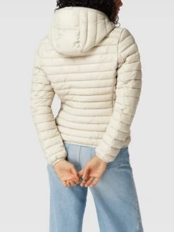 SAVE THE DUCK Steppjacke Mit Label-Detail Modell 'DIZY' - Beige -Damenbekleidungsgeschäft 6554gk9ga14l8ihg898kighp959jggah9153claeakskgjpm60skcla9adb3ejie89934hil8kskeia4ah3m6dr46or6co9l68q3ee9k6ph34ob368r3ip31chj36oplc4qm8do