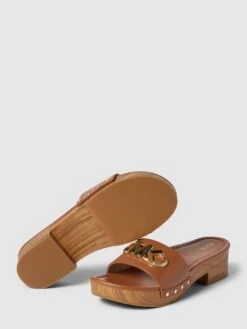 MICHAEL Michael Kors Pantoletten Aus Leder Mit Label-Details Modell 'PARKER' - Camel -Damenbekleidungsgeschäft 65b4meac656kkgqa6h9kgipm8d5j4ea7a50k2iii8cokch286kskskq9ah1j6e9p6hakkl9i8h64slah88o38e32cor38dj168rj6p1k61im2e1i6tj34e356lijgdpl71j68e8