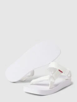 Levi’s® Acc. Sandalen Mit Label-Detail Modell 'CADYS' - Weiß -Damenbekleidungsgeschäft 68sjahag89254gik9h1ksgqj6t33egqc991keiam9d5j0lila8r34jhia0o56kq5695l8c9h9h7jccq36l3jce9jc8s34c1p6or6ap1k6comco9h64rj0cj66oq62pb170p3cog