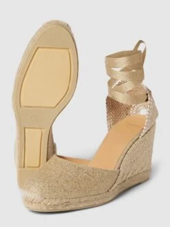 Castañer Wedges Mit Effektgarn Modell 'CARINA' - Gold -Damenbekleidungsgeschäft 693kei25915l8cal9orj6g9ia8pkil289915ae9g84p4udpm8t0kkiaiah1jega98p5kqga18sp50khg9oo6apb465h32dr66crj0p9k64p6aeb2c4s68opj6lgm2e346sr3eo8