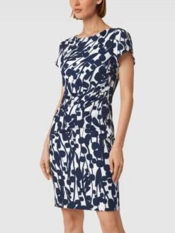 Vera Mont Cocktailkleid Mit Allover-Muster - Dunkelblau 10 Vera Mont Cocktailkleid Mit Allover-Muster - Dunkelblau -Damenbekleidungsgeschäft 6d948li36p73ajpgaoq3ekpga8r4mdpl9144ch9i6t63alho6tb4qjq56574qk1m9ks4cc2fal24kl9o90o6ccj564p6ac1j60q62ohk71i6co9o6oq6ac9lcgojad1g6kpjcog