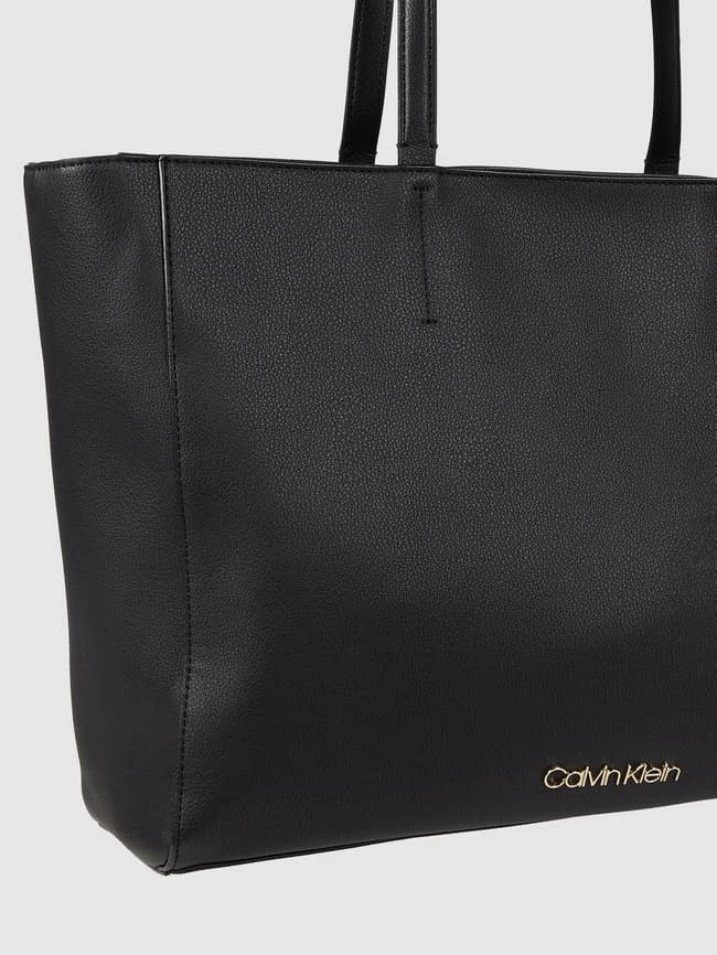 CK Calvin Klein Shopper Mit Label-Applikationen Modell 'MUST' - Schwarz 7 CK Calvin Klein Shopper Mit Label-Applikationen Modell 'MUST' - Schwarz – Bild 5