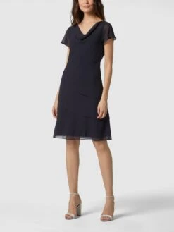 Christian Berg Cocktail Cocktailkleid Mit Volants - Marineblau Meliert 10 Christian Berg Cocktail Cocktailkleid Mit Volants - Marineblau Meliert -Damenbekleidungsgeschäft 6h752c218l1jce216l8j0ia3ah1j6hpka0rj6ia3ad6l4hi8713kagid71758ki3993lai9p9kqjikpn853j6e316gq3eoj26pijiopk6li3aeb56gs36db569j3eo9jcpgj4co