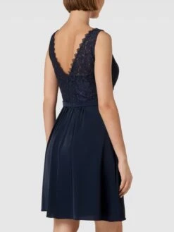 V.M. Cocktailkleid Mit Spitzenbesatz - Dunkelblau 11 V.M. Cocktailkleid Mit Spitzenbesatz - Dunkelblau -Damenbekleidungsgeschäft 6kqkek1n9opkaliea8r4mdaa6l85cd1g64pj0h2l653j2l2m8t3kcja989532l1g6cq5alac69638dpk8go62e1p74o62d1k75im8d1k69gj4e9o71gjadb36os38dj26lh68cg