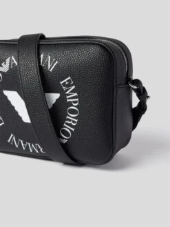 Emporio Armani Umhängetasche In Leder-Optik - Schwarz 9 Emporio Armani Umhängetasche In Leder-Optik - Schwarz -Damenbekleidungsgeschäft 6t456ii76544ge9h8sq4ckicada4mk2m6p5jidqf6l3l0e1k68q4kha66co3gdqa99834dpi9kpkeka9893j0o9m6oo38cpjc9i66p9k6lhj8o9mcdi3gpb26sqm4or2cph64pg