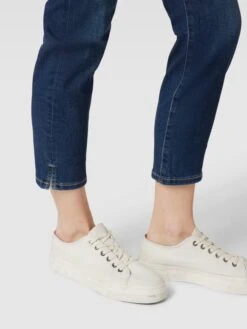 Christian Berg Woman Slim Fit Jeans Im 5-Pocket-Design Mit Viskose-Anteil - Blau -Damenbekleidungsgeschäft 6t9j6khm6l1k2la9618kkca995546jia758kge2a9oq3cci2a1854hhp9p8l0hqma4s4uh21899koiph6ko3gphl6os36dph6lh30e9k64r3ie3368p62db46oqj8db26ko3ee8