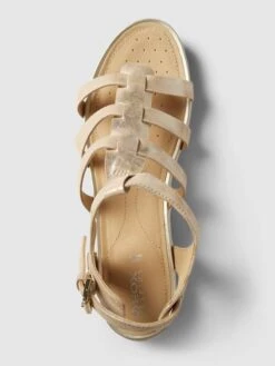 Geox Sandalen In Schimmernder Optik Modell 'VEGA' - Sand -Damenbekleidungsgeschäft 70skokab64rjeeah916l2ji58p5kmdqja8rl0jpo8l3l2l256os4mgq39so3ic2j911l2ghmadb3eiqa64o68cpg68om4oj3c4pm8p9k6kpj6o9nc8q3ec1g6ph34dpi74r66dg