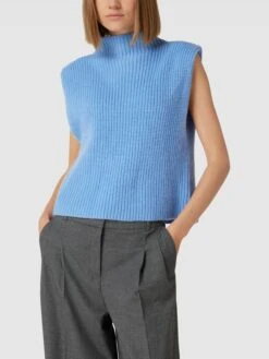 Ann-Kathrin Goetze X P&C Pullunder Mit Stehkragen - Ann-Kathrin Götze X P&C - Hellblau -Damenbekleidungsgeschäft 71738ja98p656eaa6p34ila48p9k2lhn9cp4ojpo8t5j8j29692jeki48l0k4jpl616kceagap83alhp94o32p9gc4qm2pb461i6cdhk69j3cohi6kpm4dhp6li66dpkcpi3io8