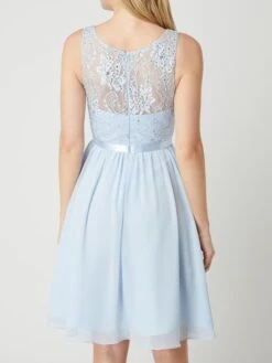 Luxuar Cocktailkleid Aus Floraler Spitze Und Chiffon - Hellblau 11 Luxuar Cocktailkleid Aus Floraler Spitze Und Chiffon - Hellblau -Damenbekleidungsgeschäft 71a44i229gojed1gap73ci2l653lad1h6kskkk2l6db5ch9m85252ha79gsjekq3ah13gha394o38da99go3gcr664q30oph70s36dpk6tgjaohjc8om6d316gsm8db26kp64e8