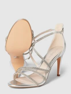 Buffalo Sandaletten Mit Zierbesatz - Silber -Damenbekleidungsgeschäft 7535cghj6cpjej2lacpj2laaa114ck2c9orkujaj98ql4dija124cc9ja184cc1n9d3j2k21899laipn9ko64c1k6dij0d1l68rm4dpkcpgj6e9n68q3ae3261gm8dr475j3aog