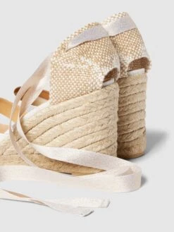Castañer Wedges Mit Effektgarn Modell 'CARINA' - Weiß -Damenbekleidungsgeschäft 7554siq39h55ckie6d8kgh2e64r56g9h6crkekaeagsl4cpn75a3ciqj70o38ka5a18kshq46t44ekaea4o3iphl6os66cb475j3cd1kc9hm8e9g64om8p9nclj3ccj46srj8c8