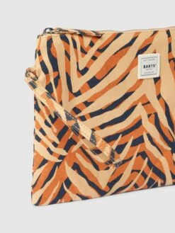 Barts Kosmetiktasche Mit Label-Detail Modell 'JUNO' - Senfgelb -Damenbekleidungsgeschäft 7593cj9k8oolac9m6p43id2c6d4kuiqa914k6e1n88qkukaa6h5l6gad6l8l6jic759jakag8l158khn9l3jidr371ij6c1l6hgj6dhk70oj0eb169j66phj6gs64ophcpgm8p0