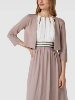 Jake*s Cocktail Bolero Mit Strukturmuster - Taupe -Damenbekleidungsgeschäft 84r5ccii74q44ki2890j6j2a6cokudq28d6kogpl9d14ue9oa5aj4jq369a3agi2a13lcha89h94ajaj6ko36d1m6kr66p9i68q30o9k6oojce346ph30ob6chhjcpb3c4r62og