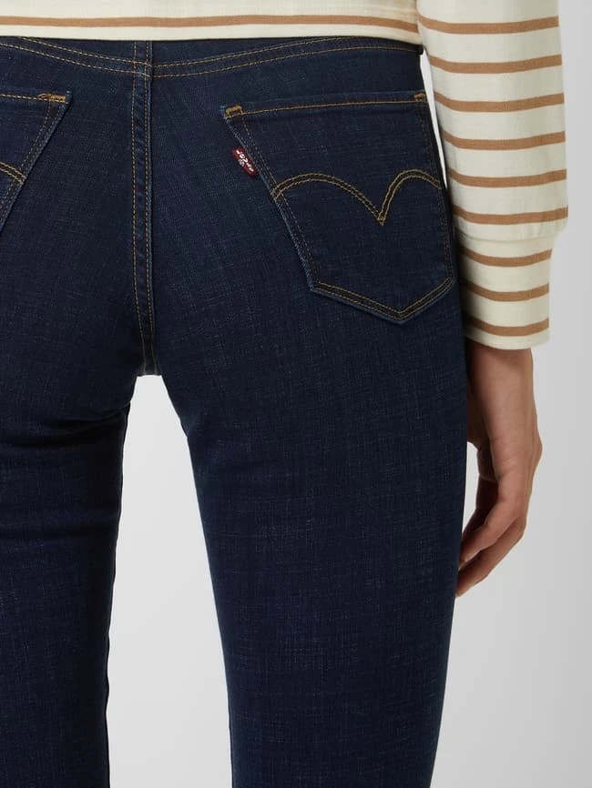 Levi's® 300 Shaping Slim Fit Jeans Mit Stretch-Anteil Modell '312' - Dunkelblau 5 Levi's® 300 Shaping Slim Fit Jeans Mit Stretch-Anteil Modell '312' - Dunkelblau – Bild 3