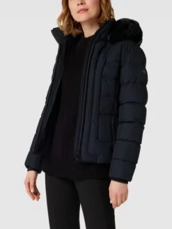 Wellensteyn Funktionsjacke Mit Abnehmbarer Kapuze Modell 'Belvitesse Short' - Marineblau 11 Wellensteyn Funktionsjacke Mit Abnehmbarer Kapuze Modell 'Belvitesse Short' - Marineblau -Damenbekleidungsgeschäft 88q5cdala1758ka49533aia56gs32iid9l3l2li1990l6e2ca10jal9j8l1ksgif68o4kdi96cskal2b8d3j0cr1c4p34c1j6co64chk6ko6cob1c9gjadhgcks62e9m6ssj4og