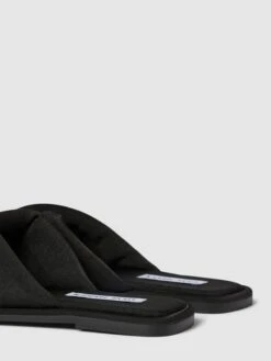 Steve Madden Pantoletten Mit Breiten Riemen Modell 'DIXIE' - Schwarz 9 Steve Madden Pantoletten Mit Breiten Riemen Modell 'DIXIE' - Schwarz -Damenbekleidungsgeschäft 89842l2e98s4cgija5b42h9oal2lak2a70rkmi2174s50gq89d3jal9k8gpkmha465954e1g65akse9o8go32e1i6lj3idj475h30p1k6hh3go9p6phm2d1pcdgj0e32c8q3cc0