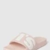 Levi’s® Acc. Slides Mit Label-Detail Modell 'JUNE' - Pink -Damenbekleidungsgeschäft 89akqk9i74r34ji16d0kscqh6l44ieai8h63ej2d910kcl1h98rj4di59p5j0dhl8l8kuiia8h632ea4ago3edb16cs66dhgccp3gp1k69hjeeb360s32dhh6coj8chj68q62d0