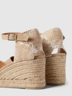 Castañer Wedges Mit Dornschließe Modell 'CAROL' - Sand -Damenbekleidungsgeschäft 8d44uc24apb3gia8aor3ecak8so5ch9l71ajadih6p84ec9p757kkj26a0rl6jij891kcl23615k6c228oo66c1k64r6cd9pc9ij4ohkcorjae9m6dhm2p1pcgsjgd336kqjapg