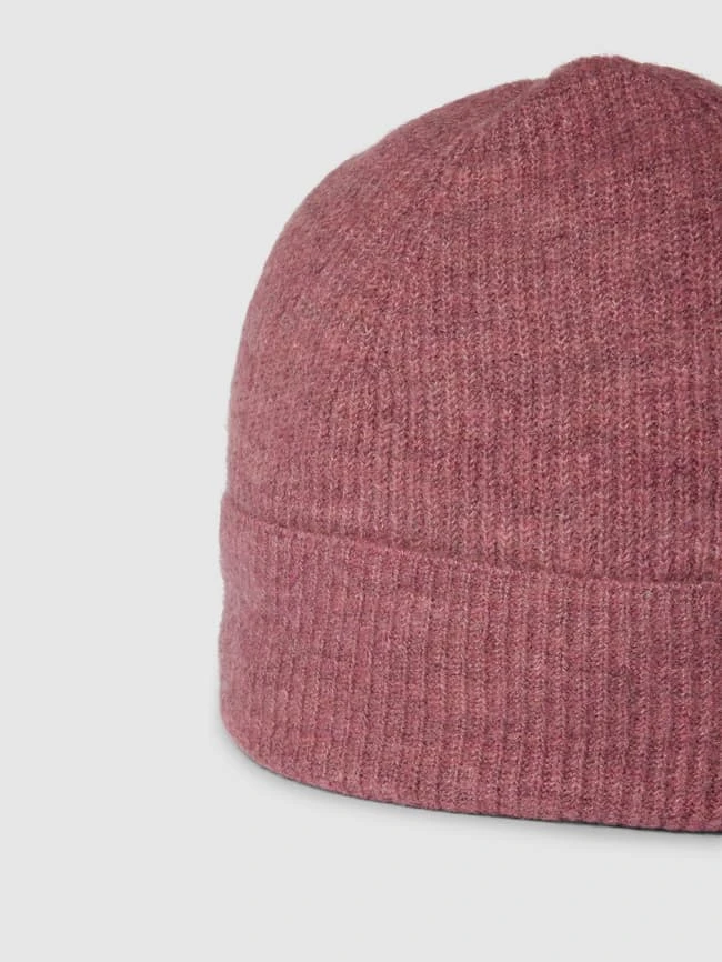 Christian Berg Woman Beanie Mit Strukturmuster In Ripp-Optik - Aubergine 4 Christian Berg Woman Beanie Mit Strukturmuster In Ripp-Optik - Aubergine – Bild 2