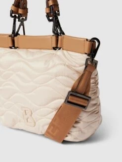 BOGNER Handtasche Mit Steppnähten Modell 'bavarian Aurela' - Sand -Damenbekleidungsgeschäft 8dakal2971ak2e27alaj6h9hakqkeiab6gr32dab9p74schpa50ladq16l1kslak9h7kul2l6krkmd9o6oo3iohh75h62dr16thj4ohk6csm2ohm70q62opg6pj32cpjcoqj2e0