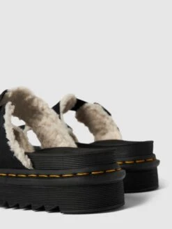 Dr. Martens Dr.Martens Pantoletten Aus Leder Modell 'Myles' - Schwarz 9 Dr. Martens Dr.Martens Pantoletten Aus Leder Modell 'Myles' - Schwarz -Damenbekleidungsgeschäft 8h132hhiap14cl29a995aipoah54ejhhap252i258kpj2ci69l1kck9pal950kq5alb54j2d9553cjpm74o38d1p6os3gd366so3adhk64q3go9m75im2e9nc4s30ohj69gjaog