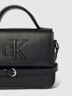 Calvin Klein Jeans Umhängetasche Mit Label-Prägung - Schwarz 9 Calvin Klein Jeans Umhängetasche Mit Label-Prägung - Schwarz -Damenbekleidungsgeschäft 8l4k2kij6d8kadi18or4aj9l9or54caa6cp44cab9953ge9g6pb4mhae9cq42ihn610k6cq191b54caia4o68db261gm2chmc8s30dhk74o3ee9k65ij4d1icgsm6opk6oo34d0
