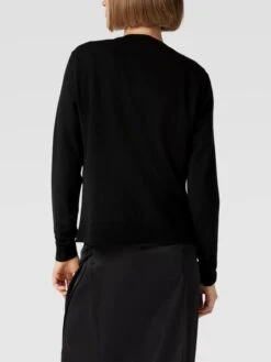 Marc Cain Strickjacke Mit Label-Detail - Schwarz -Damenbekleidungsgeschäft 8l63gh1o8l6l0e9n98o36lid6oo4si1p8l754gq78d358d9g69b4eiaj69150ca189a4oga8ah84sjaj9h3jidpmclhm4ohn6crm4cpk6kpj0e1kc8p62c1m6kp36cpn6os3ce0