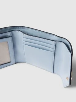 MICHAEL Michael Kors Portemonnaie Mit Label-Applikation Modell 'GREENWICH' - Hellblau -Damenbekleidungsgeschäft 8os58l9gal0l0gal6os36k2d950j6gif8h0j8e1p8hb3elam9d630lhj9l64qj2h6h7l2c2h9t14ek2b9oo3gpb16opj0d9j60r62dhk6cs3cob670o36pj3ckomcd1h6lhm2cg
