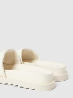 Guess Slides Mit Label-Print Modell 'FABETZA' - Offwhite -Damenbekleidungsgeschäft 8t53aghh95738dil9sq4kgq9910kgdi28t8kicq8akp4agq39pajgii26t94khil9ha46jph9d254h1g9d3macr264qjcd1gcpj38phkchij0ohpcgr3acb16dh30oj6cdgjecg