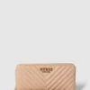 Guess Portemonnaie Mit Label-Details Modell 'KEILLAH' - Camel -Damenbekleidungsgeschäft 8t7k4gq2919kugia94q3ghaf9gpjcci69h6kei9i996l6h24715j6eaa8973aj2had1k8iiia523ee2e993j4d1j6osmap1i6di3ec1k6op32e1nc5j32db46cq3ec3364rj2og