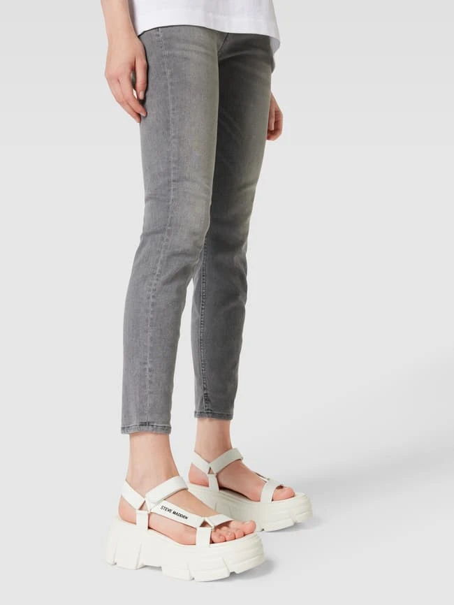 Steve Madden Sandalen Mit Label-Detail Modell 'ASSERTIVE' - Offwhite 3 Steve Madden Sandalen Mit Label-Detail Modell 'ASSERTIVE' - Offwhite