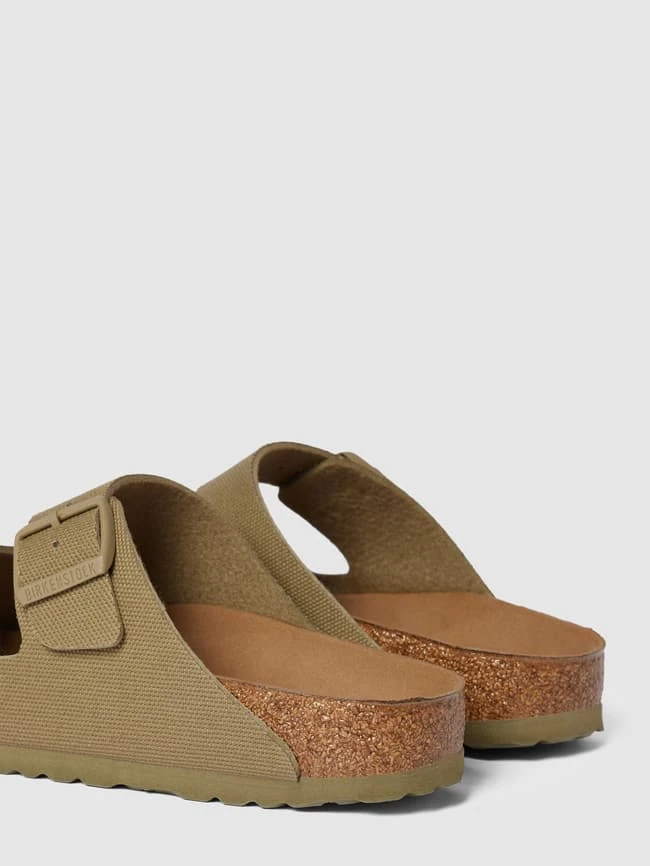 Birkenstock Sandalen Mit Dornschließen In Metallic Modell 'Arizona' - Khaki 4 Birkenstock Sandalen Mit Dornschließen In Metallic Modell 'Arizona' - Khaki – Bild 2