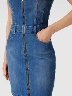 Guess Jeanskleid Mit Eingrifftaschen Modell 'MICOL' - Jeans -Damenbekleidungsgeschäft 98pl6e2lap342kppa9536d1g61554kic8p5kckqj68ql6iij8t658c2j6973elhkal2kgdph6t74ol27ad3jgchjckpj8oj3ccpj6d9k6gpj2oj1copj6e1j74sm6c9ncdi38cg