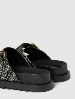 Guess Pantoletten Mit Zierkette Modell 'FATEMA' - Schwarz -Damenbekleidungsgeschäft 98q4skak9grkigabah536gpj9p23ik2e70oj0d2198s5ajqg856jaiag89552ghn6l554c1kagq3ie28953jco9nccs6adj3c8r6cd9k69j68e9hc4rjed1o6pgm8phic9j30e8