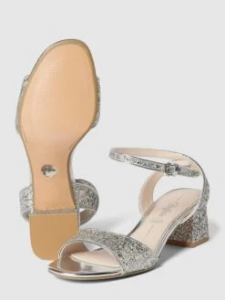 Buffalo Sandaletten Mit Paillettenbesatz - Silber -Damenbekleidungsgeschäft 98qjgl1i61b3ckhg6gpjgda388r4sl2468s54hhl8h3j0cpg68skidqk6ooksh25694l2la691954e29al3j0o9i6gs66dpo6kpm2phkcdim8ohlccpjao9k75i6ap34c8oj4o8