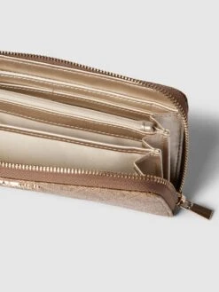 Guess Portemonnaie Mit Allover-Logo - Camel 7 Guess Portemonnaie Mit Allover-Logo - Camel -Damenbekleidungsgeschäft 9915ah24ap14qh1i8la48i2d9pb3gkhj9d4k4da3ah24skid88r48j1lacq3gha16534shpo9p24sdam9d3j2d1m64r3gc316os3ac9kchh66o9k6phjid356pijco9gchimae0