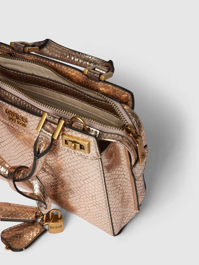 Guess Handtasche Im Metallic-Look Modell 'KATEY MINI SATCHEL' - ROSE GOLD 7 Guess Handtasche Im Metallic-Look Modell 'KATEY MINI SATCHEL' - ROSE GOLD – Bild 5