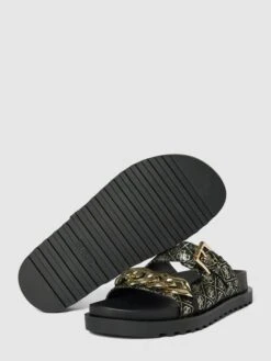 Guess Pantoletten Mit Zierkette Modell 'FATEMA' - Schwarz -Damenbekleidungsgeschäft 9h7l6laaa0r4gdag8ha3cc228d1k2j256h4l6hi76p24icq565alaj1pap752dpg9p54qdak8opjaiah8d3jgchlchgm4cb6cgrmac9k68p30ob2cgp3aor1c4s38d1pc4p3idg