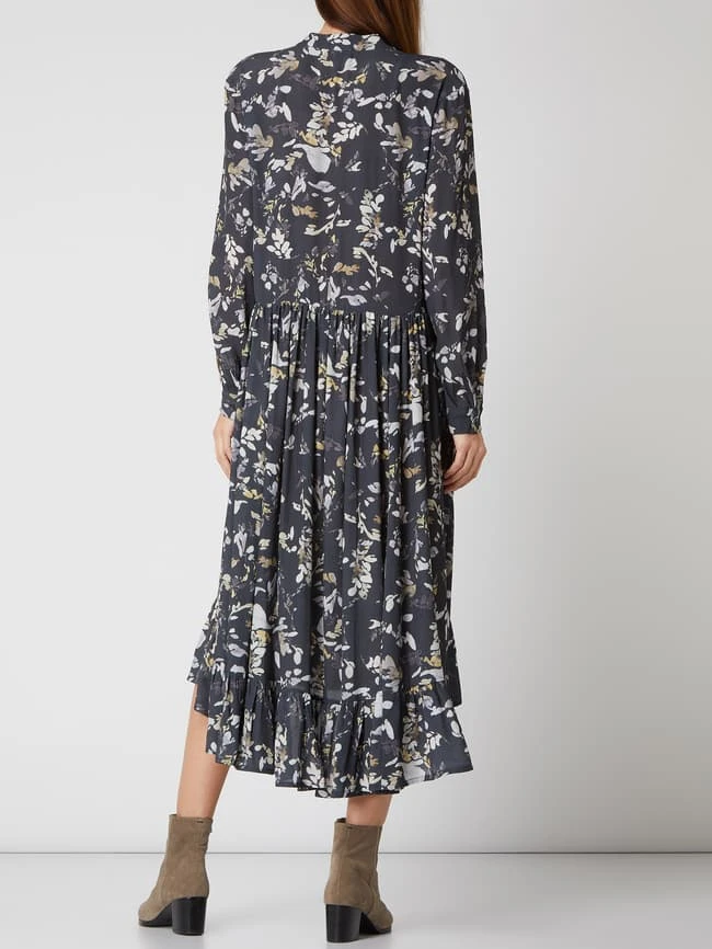 Oh April Kleid Mit Floralem Muster Modell 'Flowing Fae' - OH APRIL X P&C - Exklusiv Bei Uns Erhältlich - Schwarz 6 Oh April Kleid Mit Floralem Muster Modell 'Flowing Fae' - OH APRIL X P&C - Exklusiv Bei Uns Erhältlich - Schwarz – Bild 4