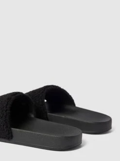 Levi’s® Acc. Slides Mit Teddyfell Modell 'SHERPA' - Schwarz -Damenbekleidungsgeschäft 9p4l0iaial132him959lajiea4skmhhj6t24siqg9953cjak6h3jaga37583ihhl8l54cia96l246ki964o3ec1j60r68oj670r66dpkc8rj2ohj71i38eb461i68d346srj2e8