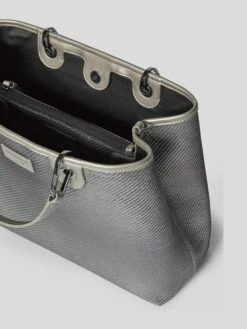 Emporio Armani Handtasche Mit Label-Patch - Silber 11 Emporio Armani Handtasche Mit Label-Patch - Silber -Damenbekleidungsgeschäft 9sq34chhal6kud9o6p8j0k2eah8k6lii71b3egiba0r32gqm6t6k6gqm8d2j0hhp9h4l4dah6t0kkgi29ko6ce9o6srj6cho6osj0dhk6dhj2e9m6kq62c9kc5hjep35cor38p8