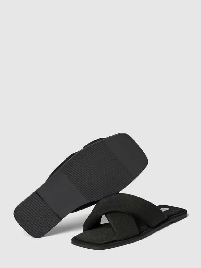 Steve Madden Pantoletten Mit Breiten Riemen Modell 'DIXIE' - Schwarz 7 Steve Madden Pantoletten Mit Breiten Riemen Modell 'DIXIE' - Schwarz – Bild 5