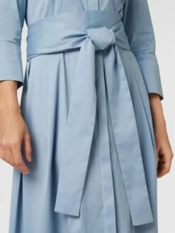 Windsor. Windsor Hemdblusenkleid Mit Bindegürtel - Hellblau -Damenbekleidungsgeschäft 9t83ggqm60s4ug9iaoo4uga68d9l0eaa9cq4ac2j850kmkig8d438la69d1l0dqla143ikhi6t94uk2e913j6php69imac9i6os3gc1k70s3ae9lcli3ae32ccp6cphl68rj4cg