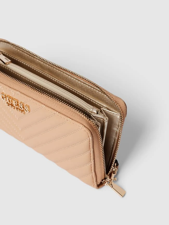 Guess Portemonnaie Mit Label-Details Modell 'KEILLAH' - Camel 5 Guess Portemonnaie Mit Label-Details Modell 'KEILLAH' - Camel – Bild 3