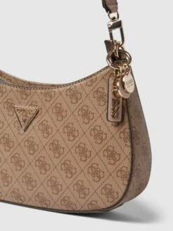 Guess Handtasche Mit Label-Applikation Modell 'NOELLE' - Beige -Damenbekleidungsgeschäft a50k4kq694r4qk1m91alag9k9pb3el22658kalak9op5akiaa4s4ek2f6d5k8li4ad554dpj8gs4akqa8ko30dhp70rjecr16th34e1k6spj2e9mc9h32eb470sjac1icos3gp0