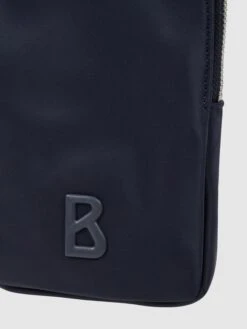 BOGNER Handytasche Mit Logo Modell 'Verbier Play Johanna' - Marineblau -Damenbekleidungsgeschäft a93k6cph8h64idim65444iph8p9kkl9j8d8jij2f75638gae8dajijph8p0l4l1n6524ai9oa8s4khi7ap3j2chh69ij8cpi71gjic9kccq3coho6orm4dr5c4pjcdpo61i34c8