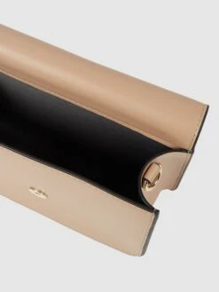 Seidenfelt Crossbody Bag In Leder-Optik Modell 'Nees' - Sand -Damenbekleidungsgeschäft a9742iad64okmh9h9sq30c2e8gqkme2a8sr4aga995a4eli489842cqj69932ipk692j2hie91akqlhl9t3m4ob6cos34o9gcosm6c9k60pjae9o60pmcphp6srm6dj365imcc0